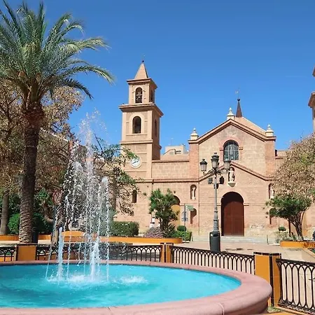 Apartment In Torrevieja With Pool - 10Min Walk To Beach * Torrevieja